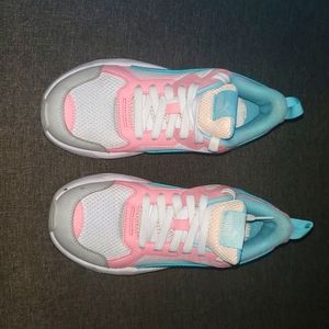 Girls Puma Running Training Sneaker